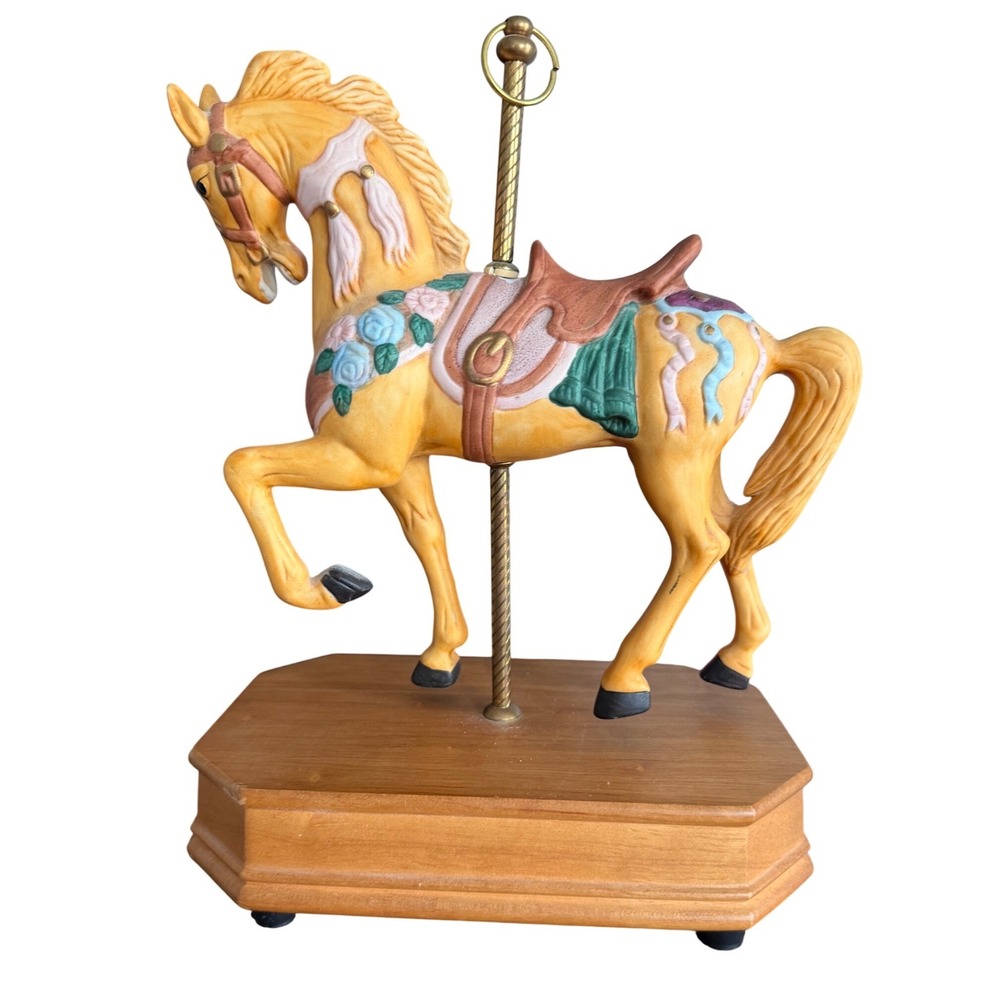 Summit Collection Porcelain Carousel Horse‎ Music Box Chariots of Fire Melodies